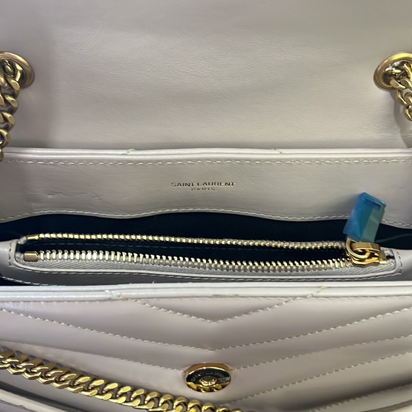 Saint Laurent Monogramme LouLou - Picture 3 of 6